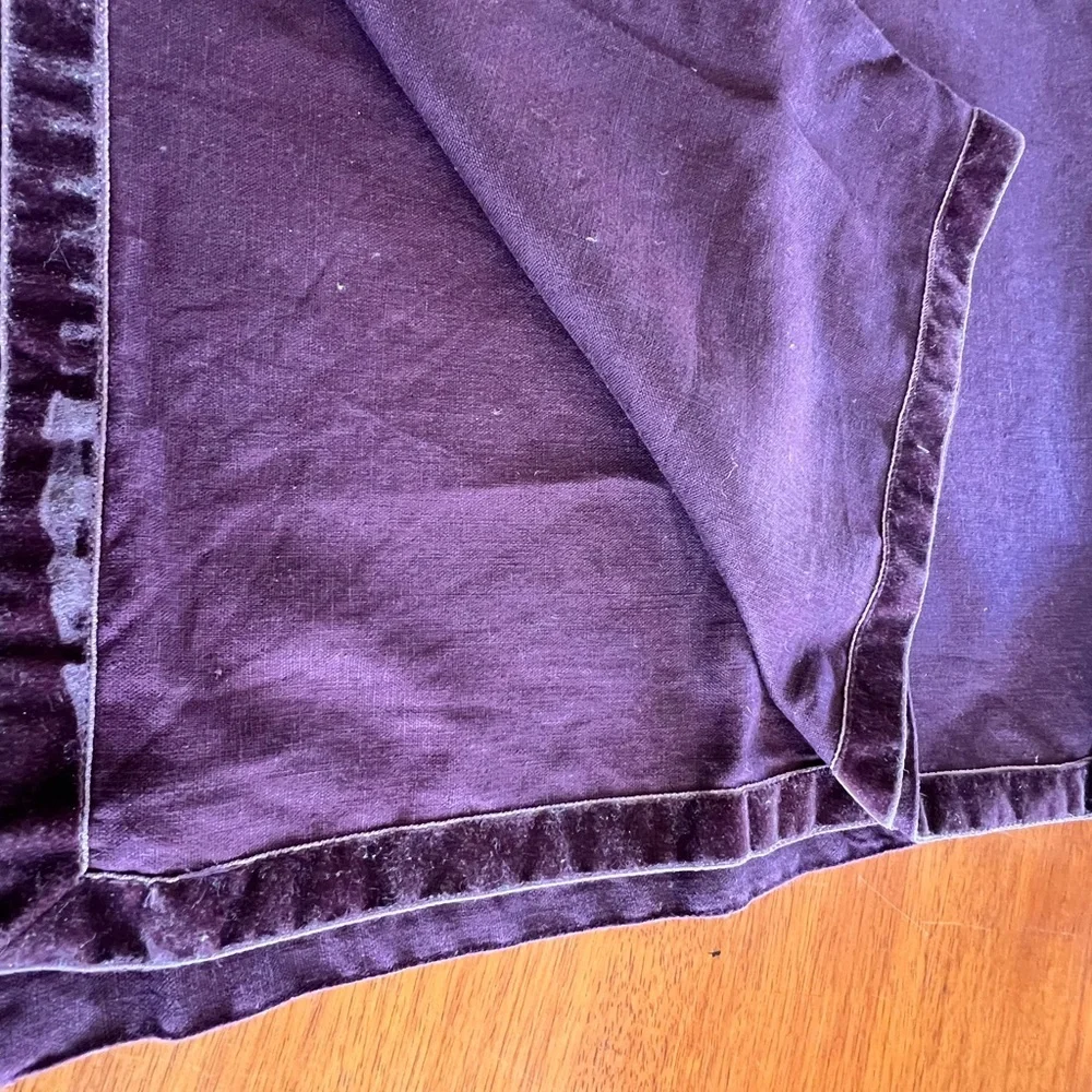 Pottery Barn Rich Plum Linen Table Runner​